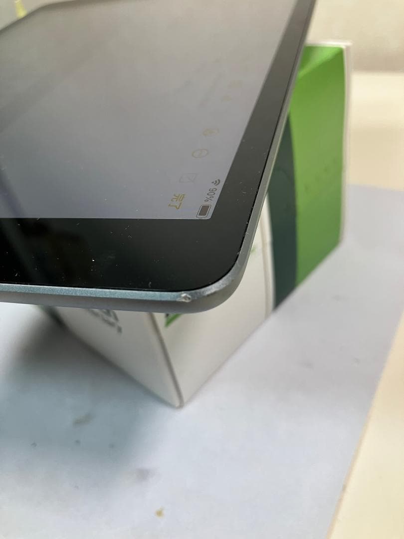 iPad 7世代　128GB グレー　WI-FI カバーガラス付