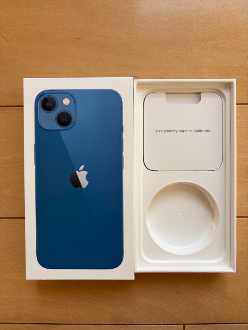 Apple iPhone 13 ブルー