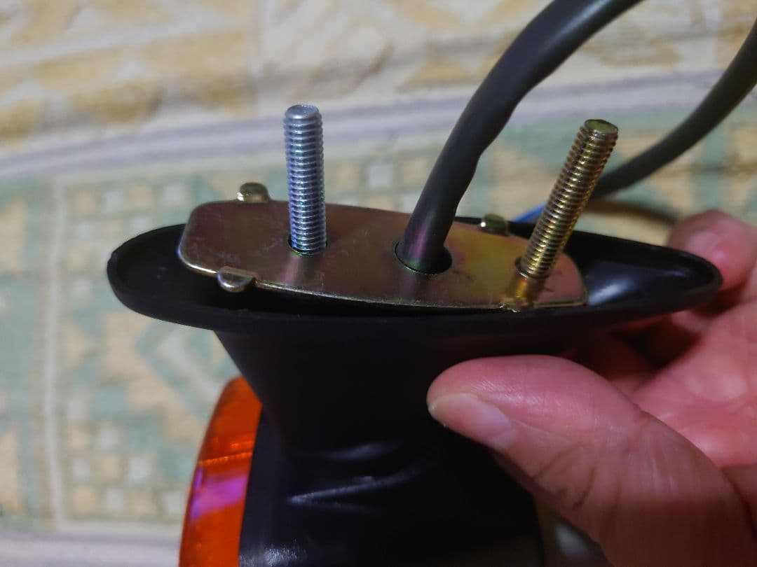 新品(当時物)GPZ400Fフロントウインカー1個