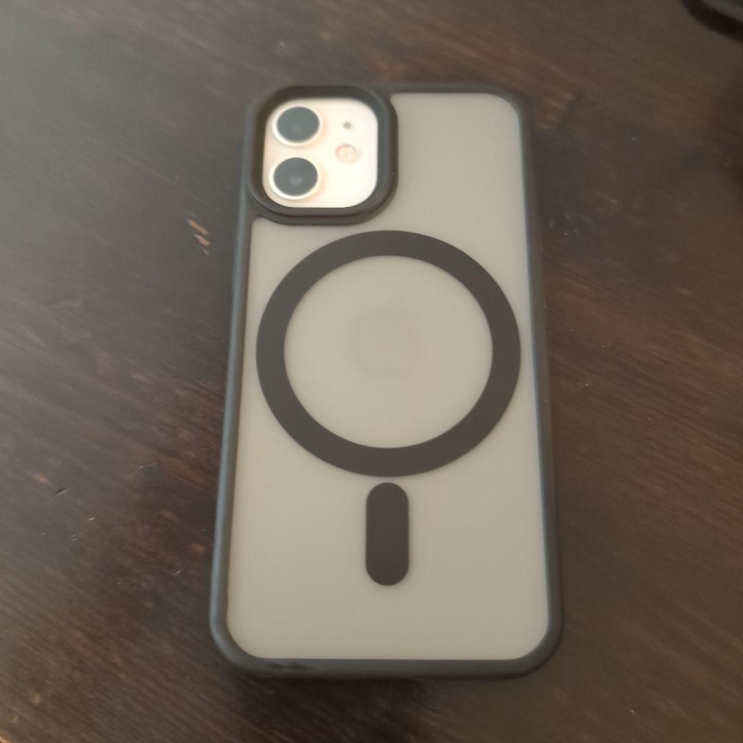 ろ*ぺ様 iPhone12mini 美品