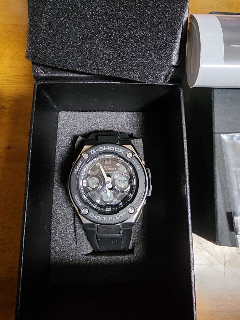 新品未使用 CASIO カシオ Gショック 腕時計 黒 ブラック シルバー