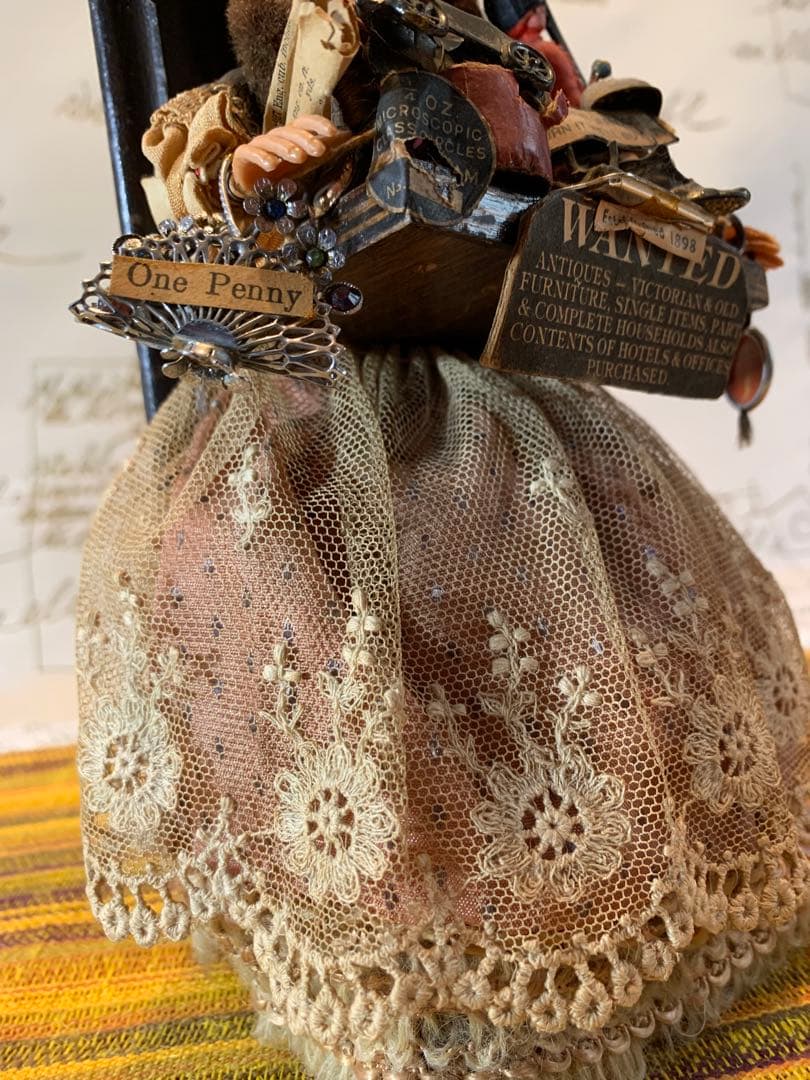 イギリス製　アンティーク　レアなロンドンアンティークショプの看板娘の人形！