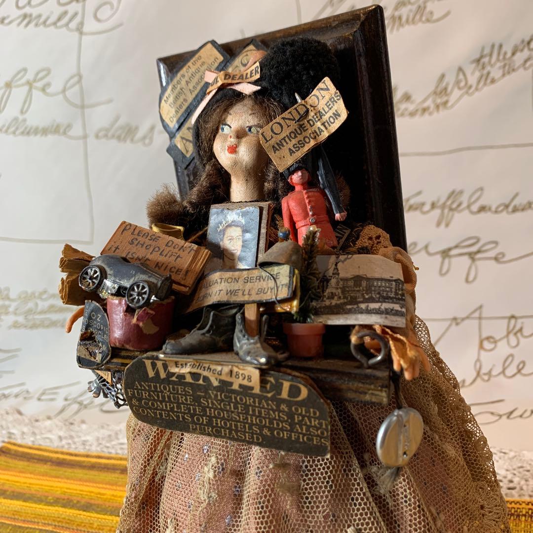 イギリス製　アンティーク　レアなロンドンアンティークショプの看板娘の人形！