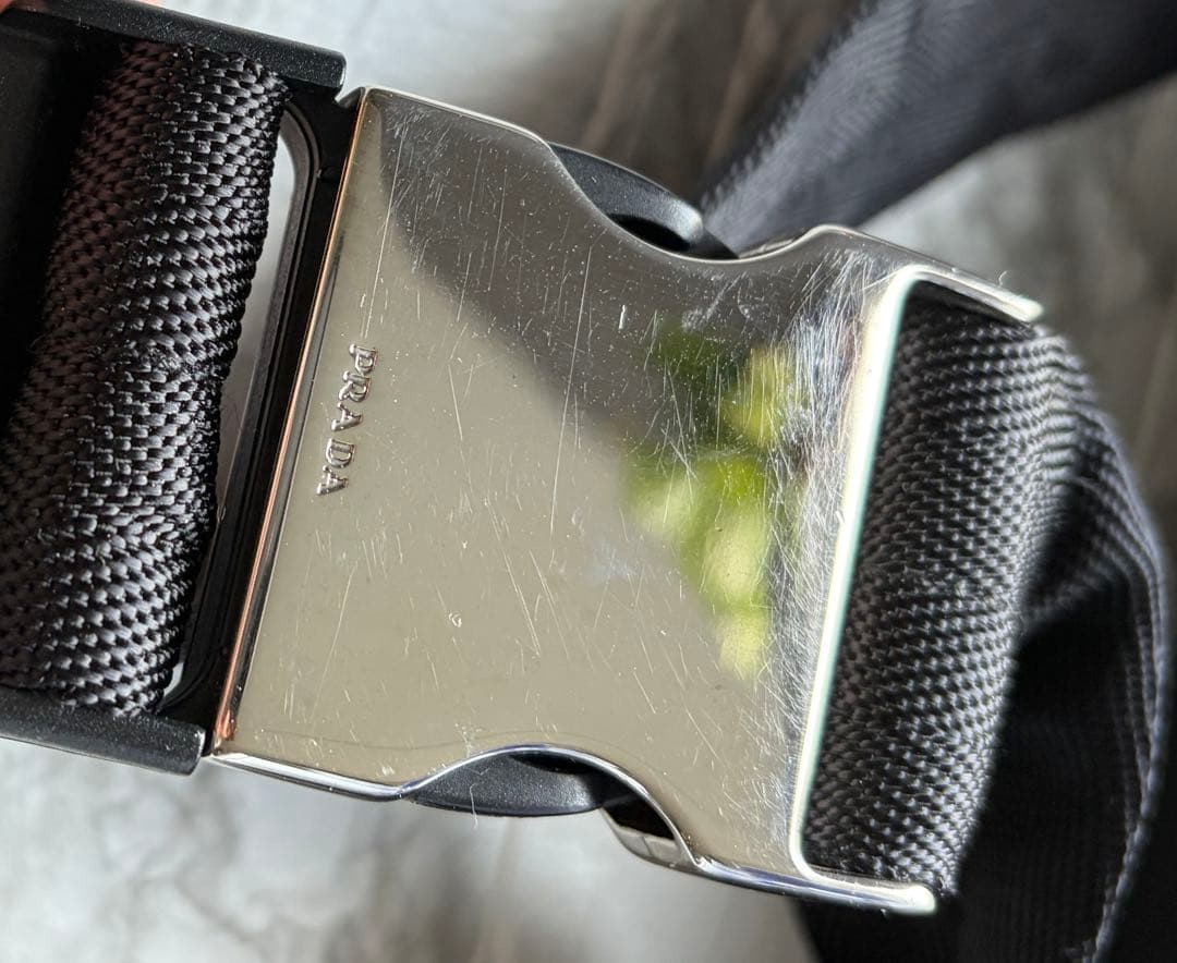 PRADA プラダ　ブラック ボディバッグ　ウエストポーチ　黒