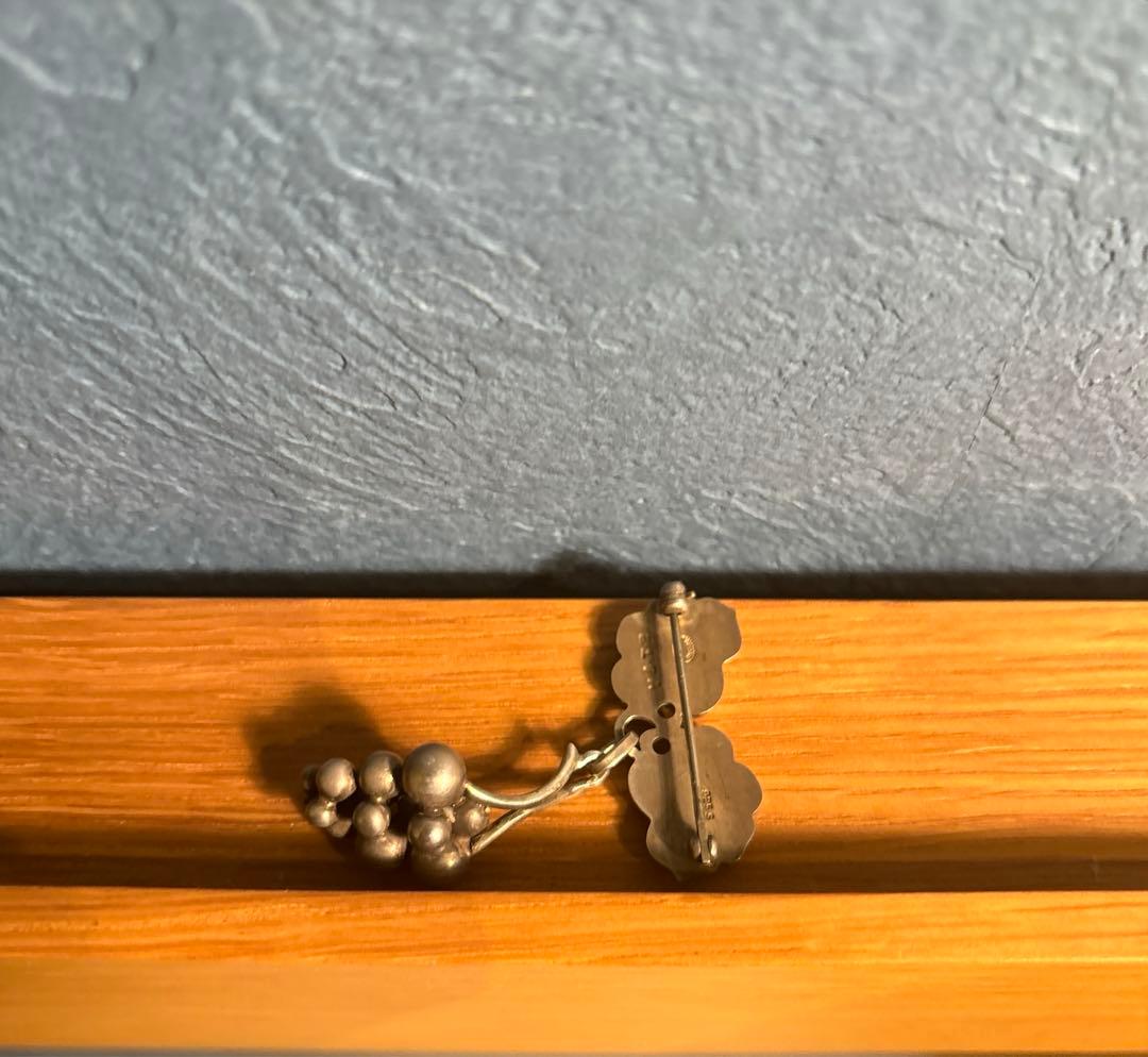   ジョージジェンセン 217A ぶどうブローチ