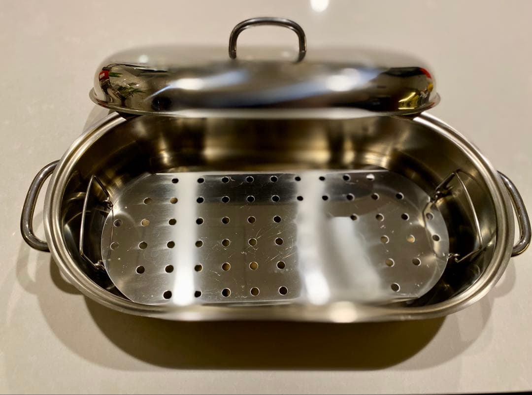 スイス製ステンレススチール 蒸し器 (茶碗蒸し８個一気に調理可！)