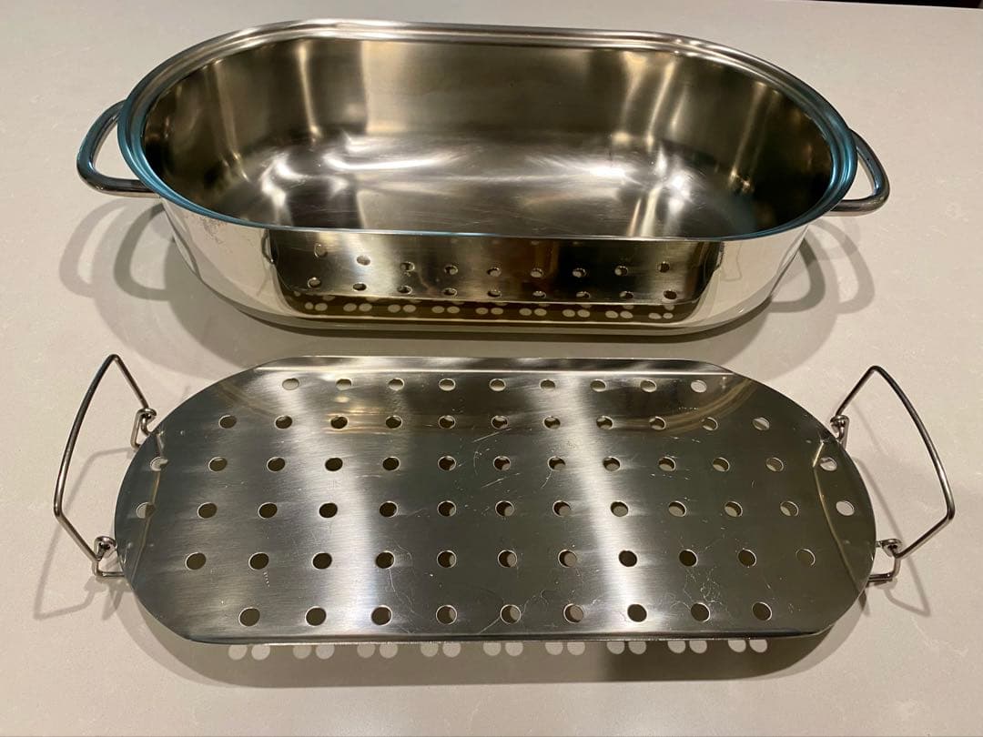 スイス製ステンレススチール 蒸し器 (茶碗蒸し８個一気に調理可！)