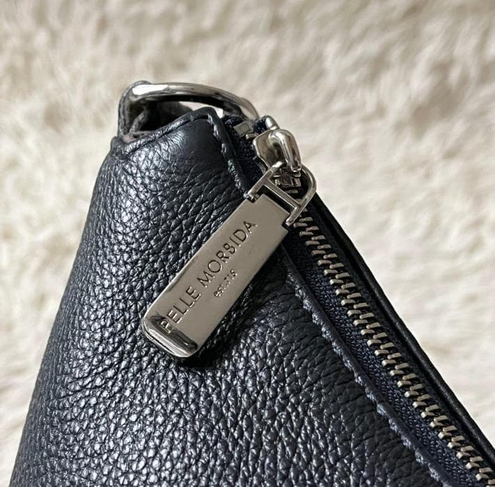 定価7.3万 ペッレモルビダ エディターズバッグ ネイビー メイデンボヤージュ