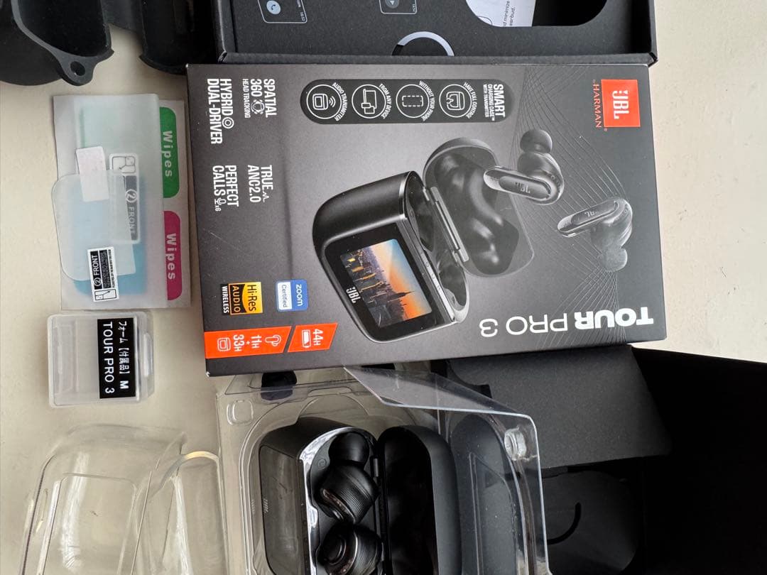 ★美品おまけ付★JBL TOUR PRO 3 ワイヤレスイヤホン　ブラック