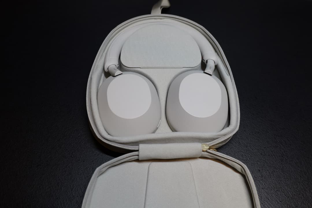 【完備品：美品】SONY WH-1000XM5 ワイヤレスヘッドホン ホワイト