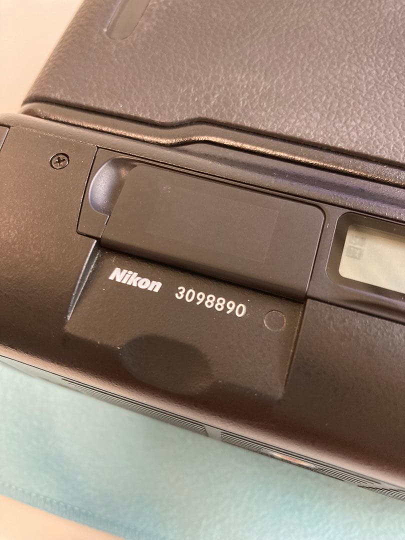 ニコン Nikon F5 ボディ フィルム 一眼レフカメラ