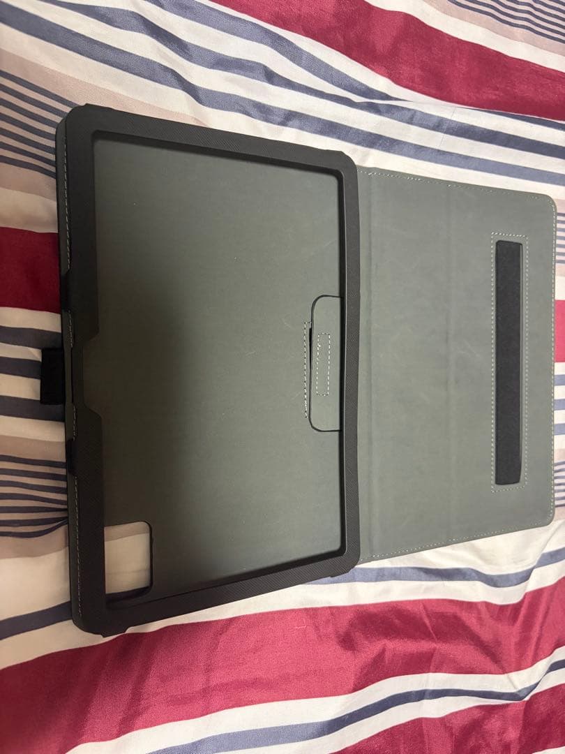 Luca Androidタブレット 本体 グレー ケース付き