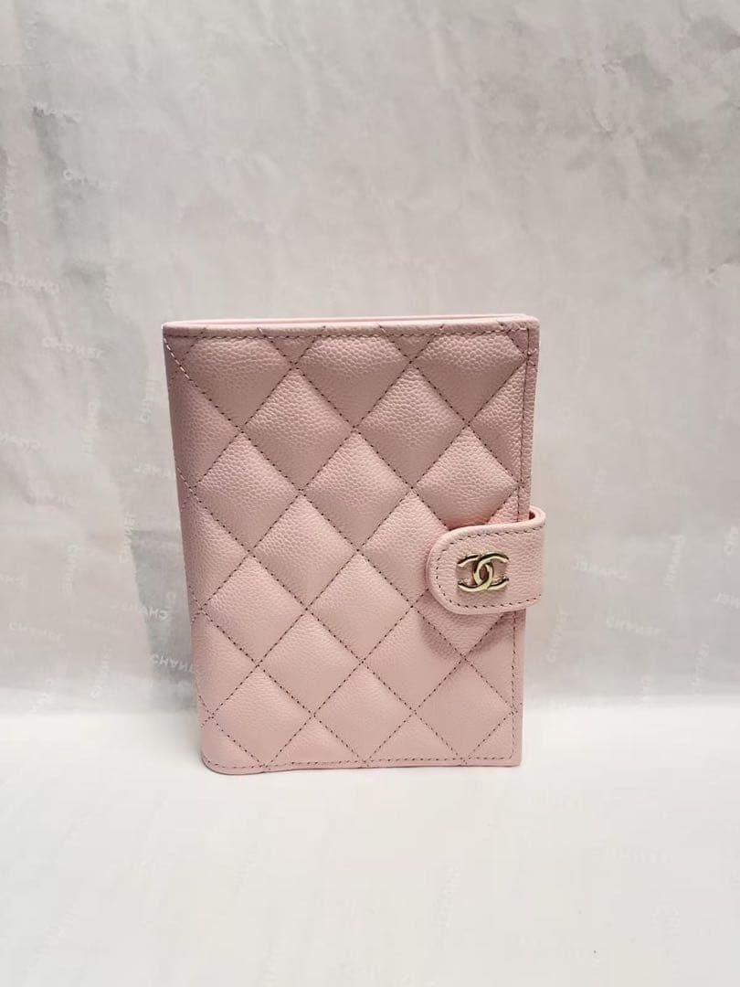 値下げ！新品未使用　シャネル　パスポートケース ピンク　26C 最新作　限定品