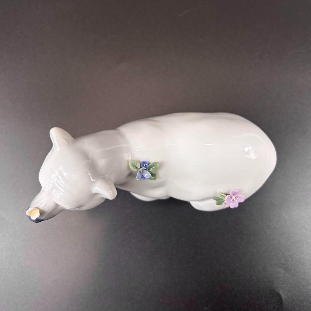 【未使用級】リヤドロ　lladro　 花と蝶で飾られたシロクマ　置物