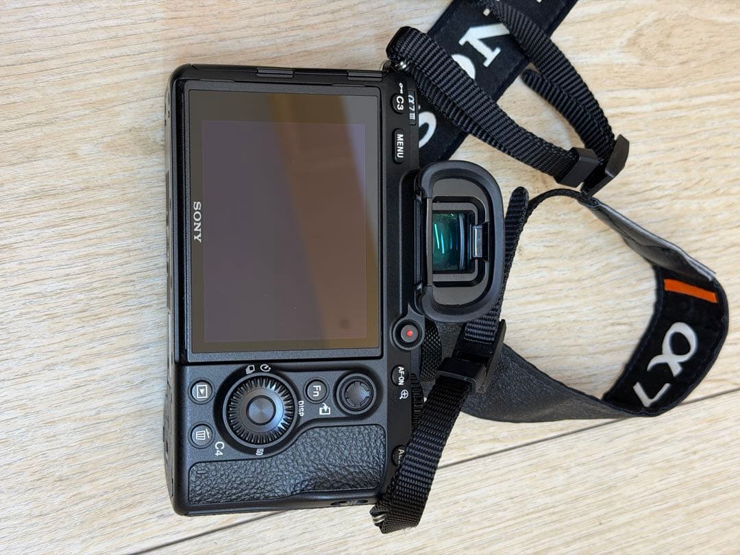 BambiSONY α7III ILCE-7M3、TAMRON 28-75