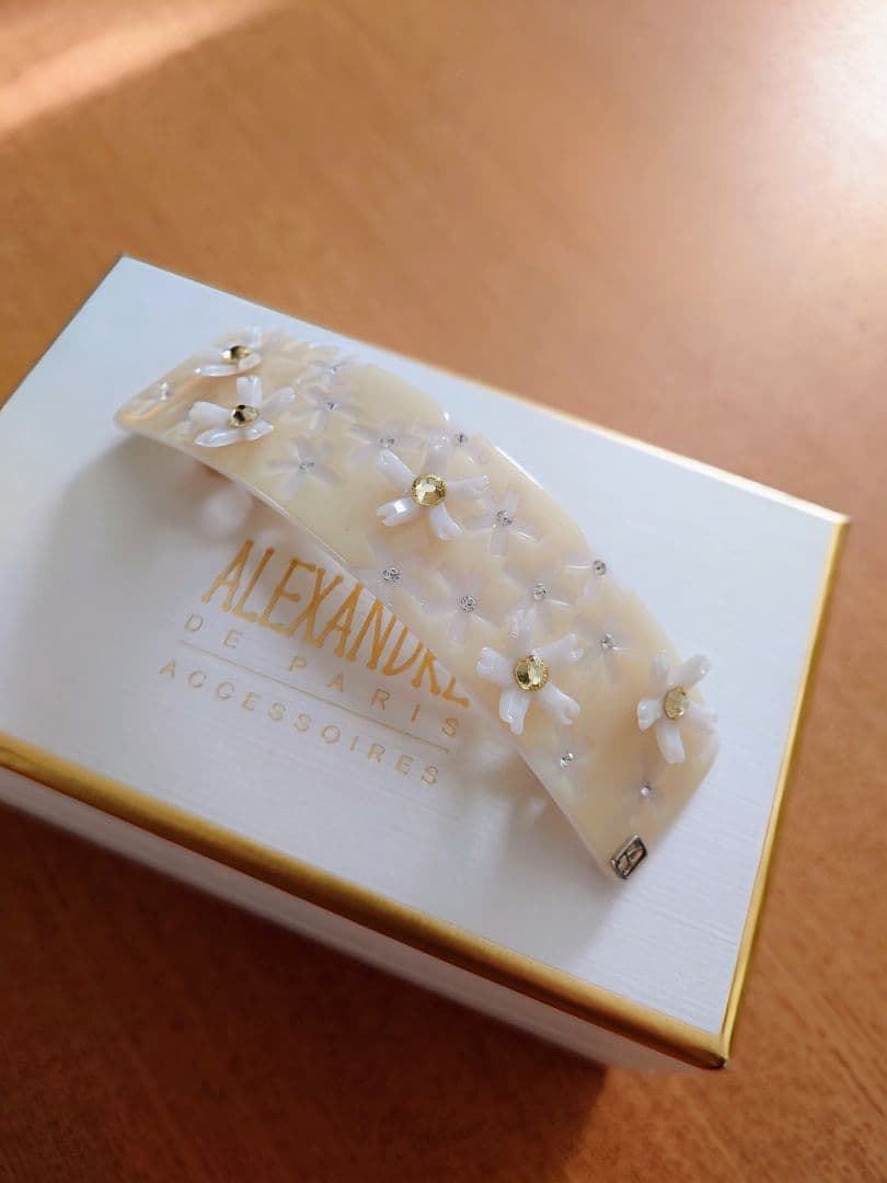 アレクサンドルドゥパリ お花のバレッタ フラワーシェイプ