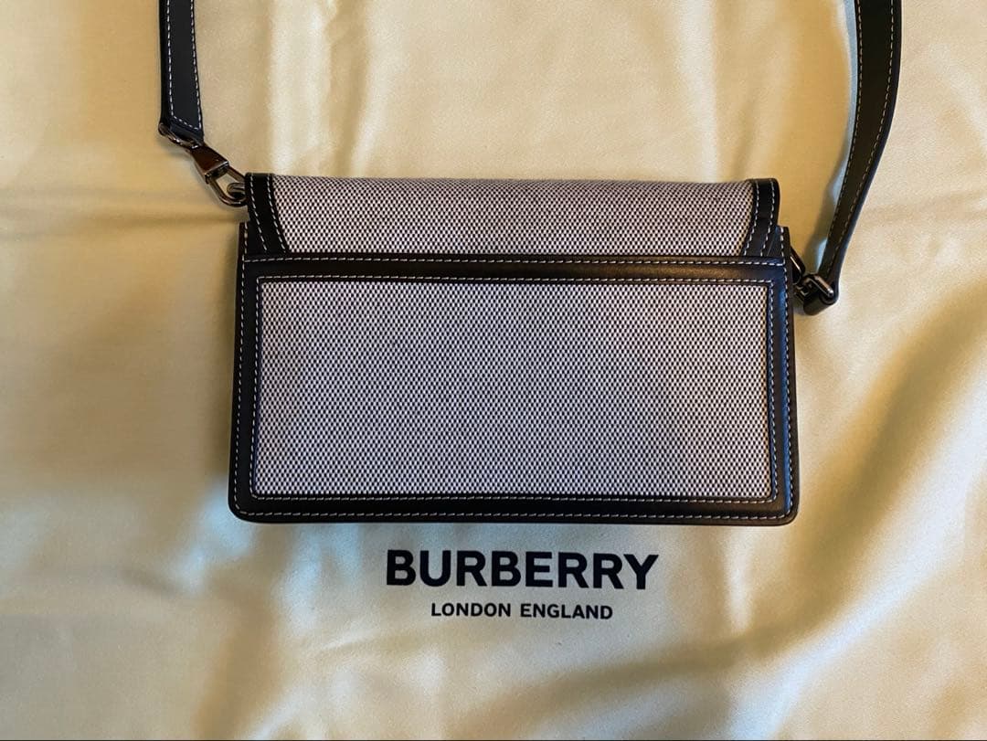 BURBERRY バーバリー　ショルダーバッグ　ボディバック　ユニセックス