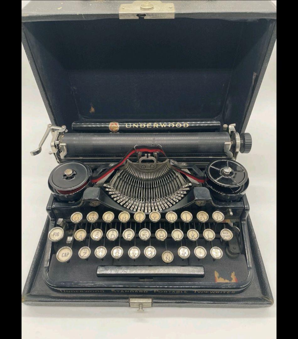 ヴァイオレット　エヴァーガーデンUnderwoodのタイプライター