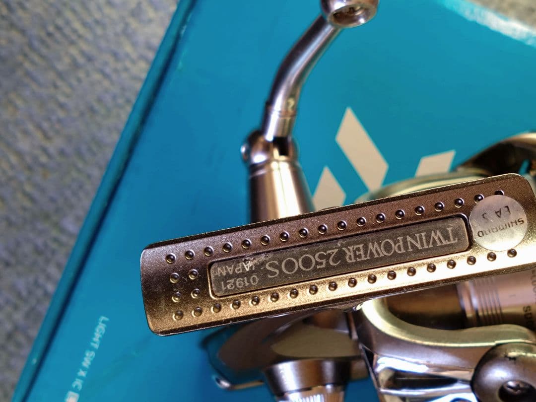 シマノ 05ツインパワー2500S