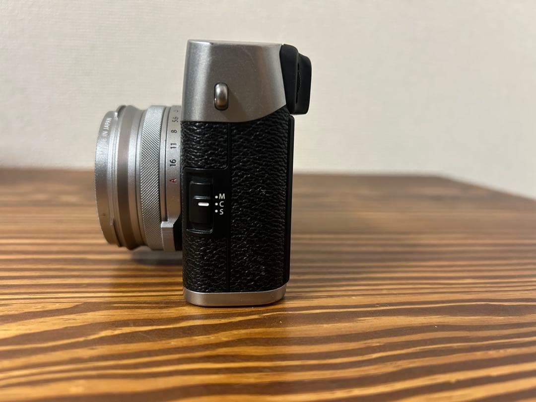 Fujifilm X100F シルバー ＋ SQUAREHOOD Mk.Ⅱ