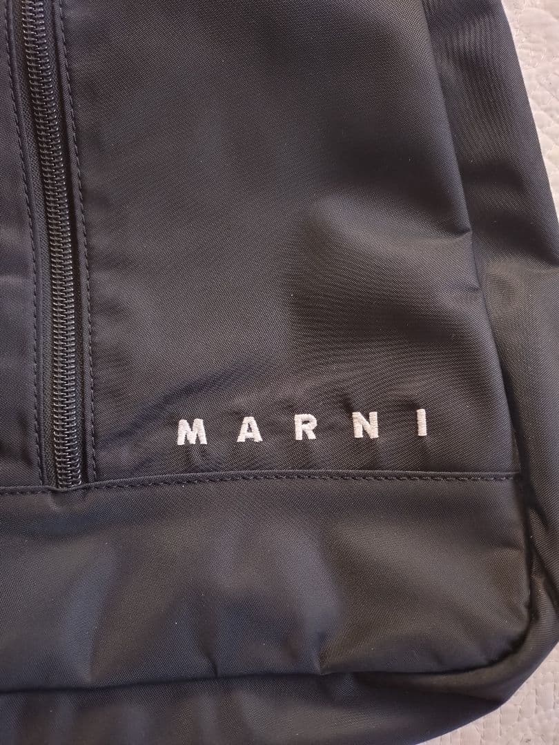 マルニ　キッズライン　バッグ　黒　ブラック　ボディバッグ　ショルダーバッグ