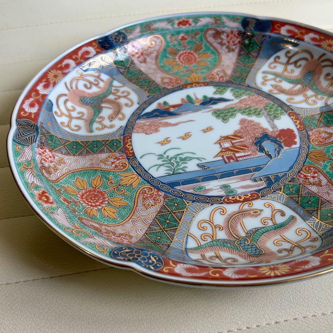 有田焼　賞美堂　弥左衛門窯　染錦色絵山水　大皿　金彩古伊万里　金襴手　盛皿輪花皿
