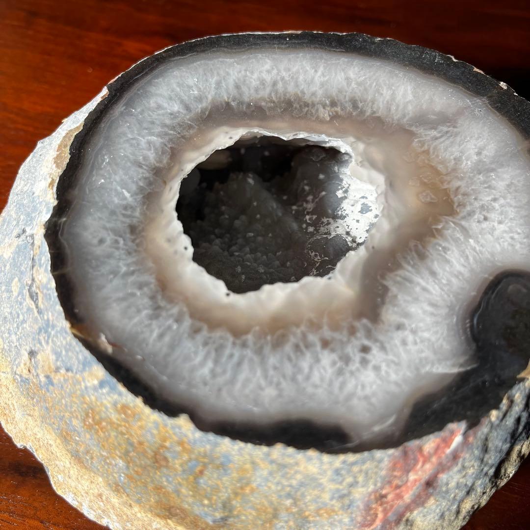 天然石　トレジャーメノウ　重量1.９kg 　幅約155mm