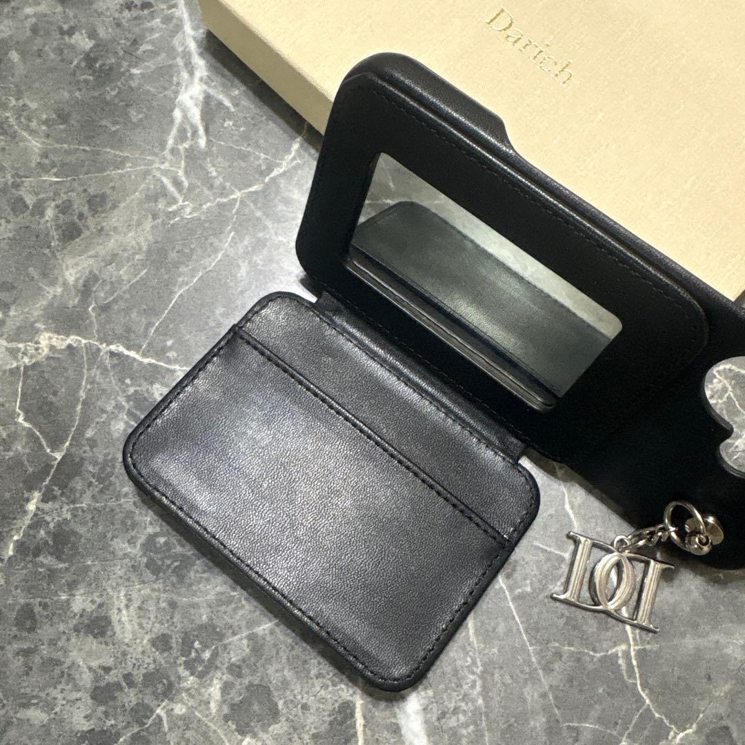ダーリッチ キルティングミラーDDチャームiPhoneケース 16 Darich