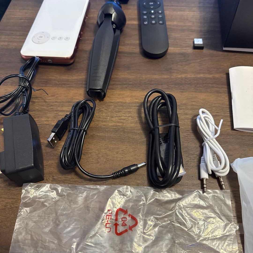 UENO-mono KABENI ミニスマートプロジェクター 本体