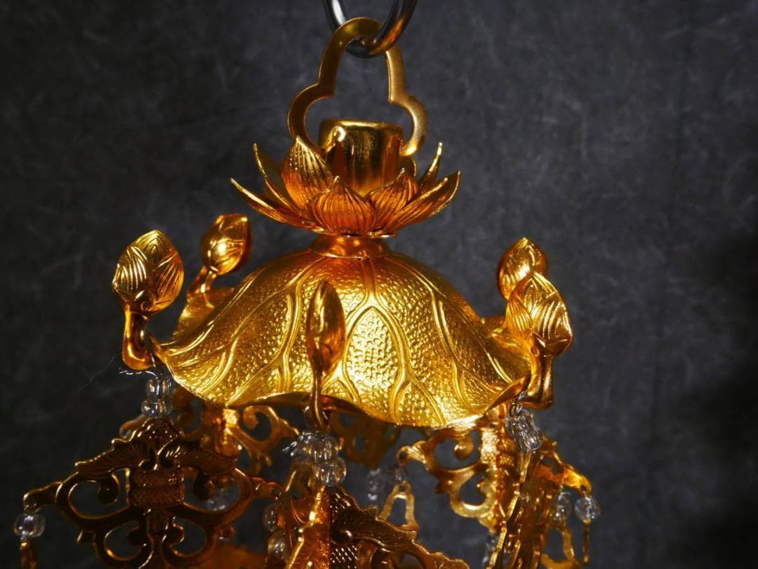 限定値下　展示未使用品　金色輪灯瓔珞　白玉付　高さ22㎝　4711