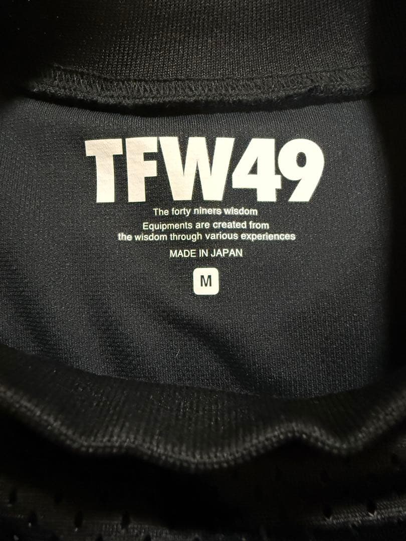 ☆新品未使用☆TFW49 ゴルフシャツ　※上着のみ