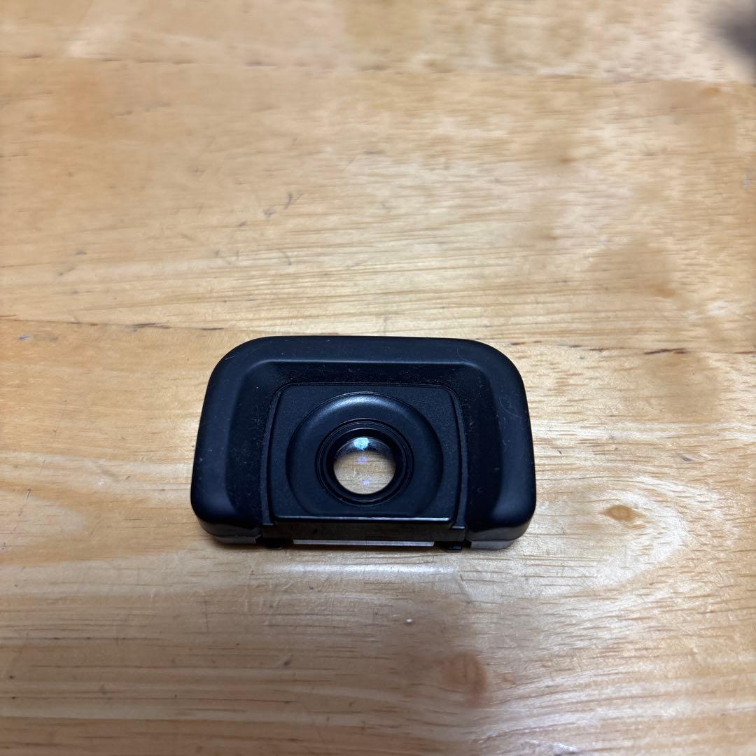 【*)様 Nikon D5100 ＋AF-S 18-200mm おまけ多数