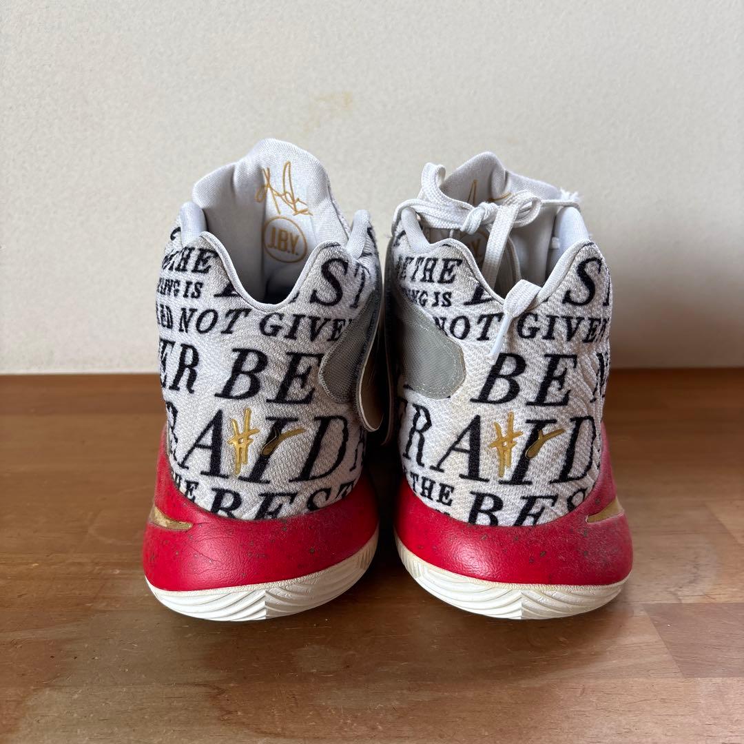 Nike Kyrie 5 ホワイト/ゴールド/レッド
