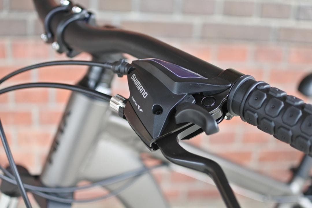 未使用26×4.0インチファットバイク！フロントサスペンション、２１ギヤ