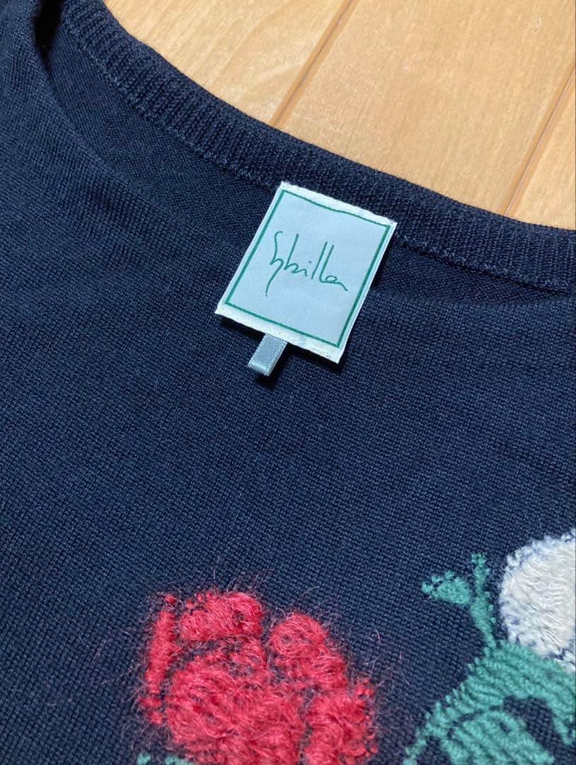 ⭐︎1/18のみタイムSALE⭐︎ シビラ　ニットワンピース バラ柄刺繍ブラック