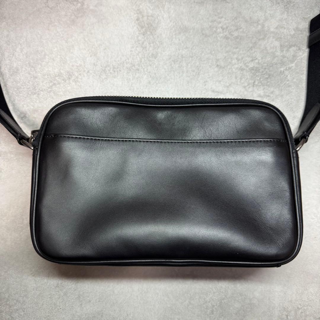 美品 コーチ ショルダーバッグ C4148 クロスボディ ボディバッグ 斜め掛け