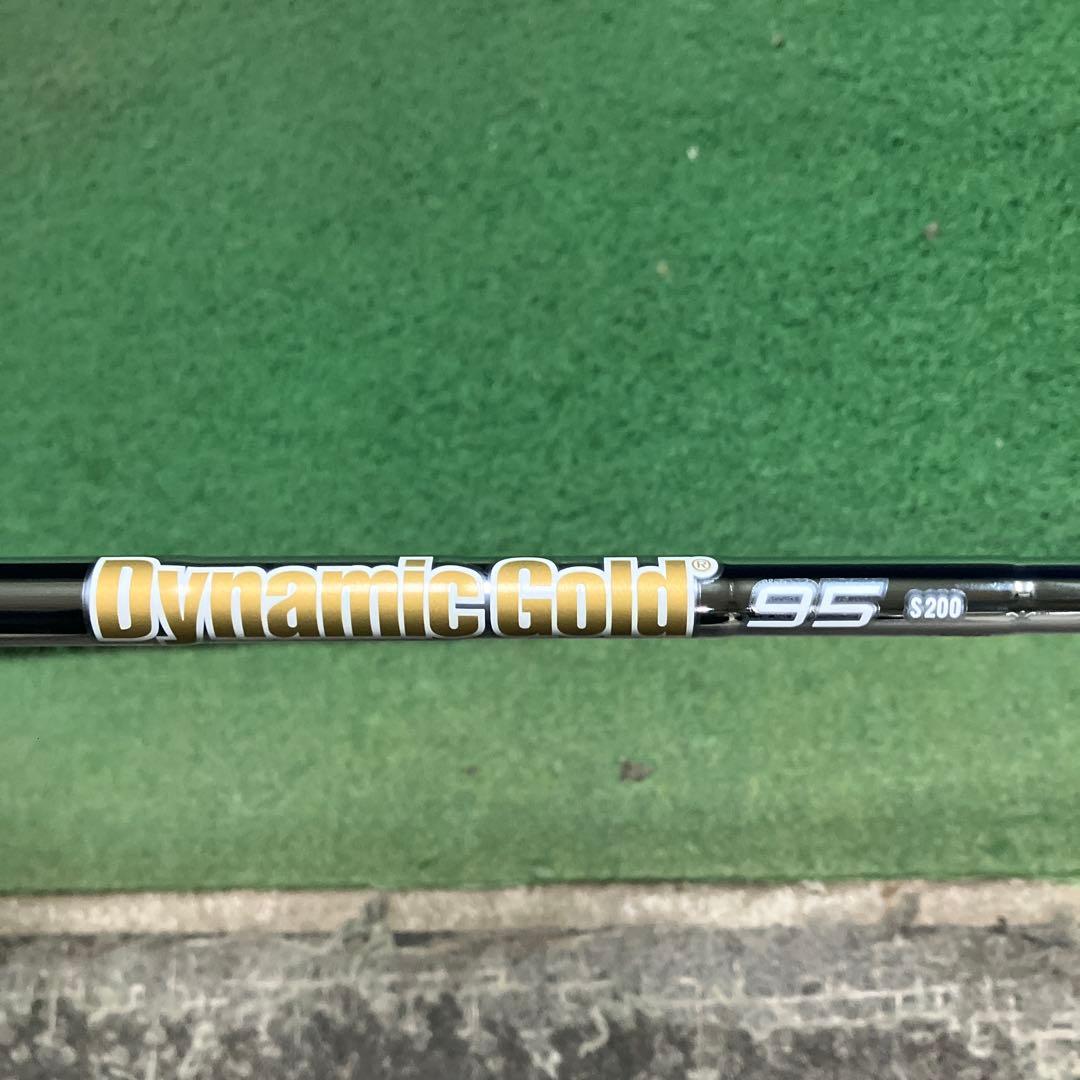 ゼクシオX-2024アイアン Dynamic Gold 95 S200