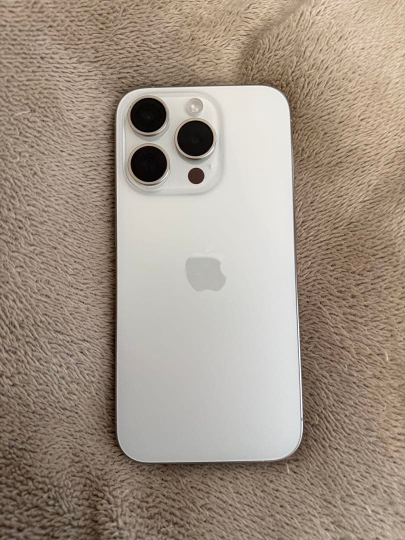 【美品】Apple iPhone 15Pro 128gb simフリー