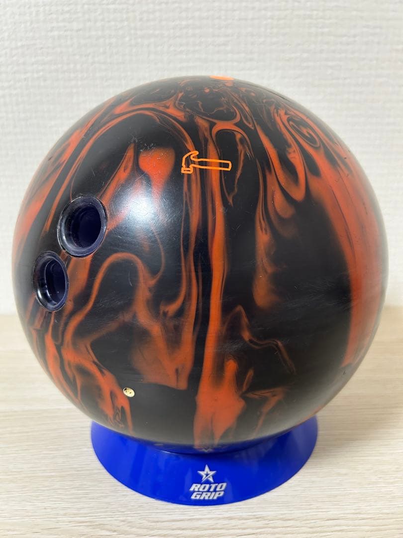 ボウリング　ブラックウィドー3.0(14ポンド)