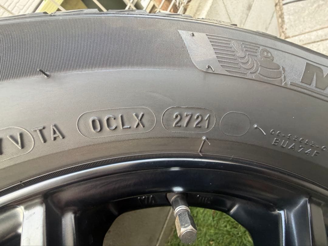 ミシュランスタッドレスタイヤ 195 65 R15 ノア80系 21年製