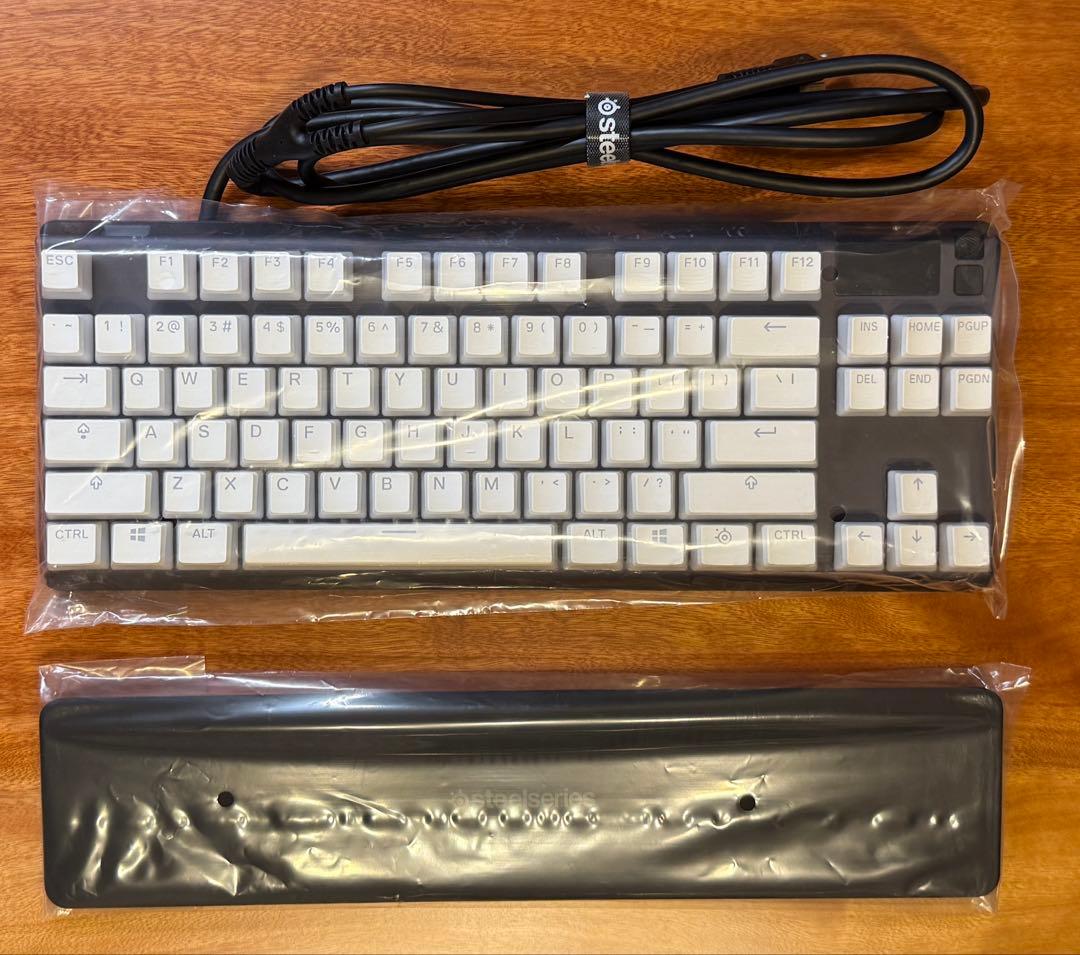 steel series APEX PRO TK(US) + 純正白キーキャップ