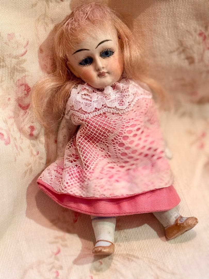 アンティーク　ミニョネット　＊ピンクのドレス＊　ドール　オールビスク