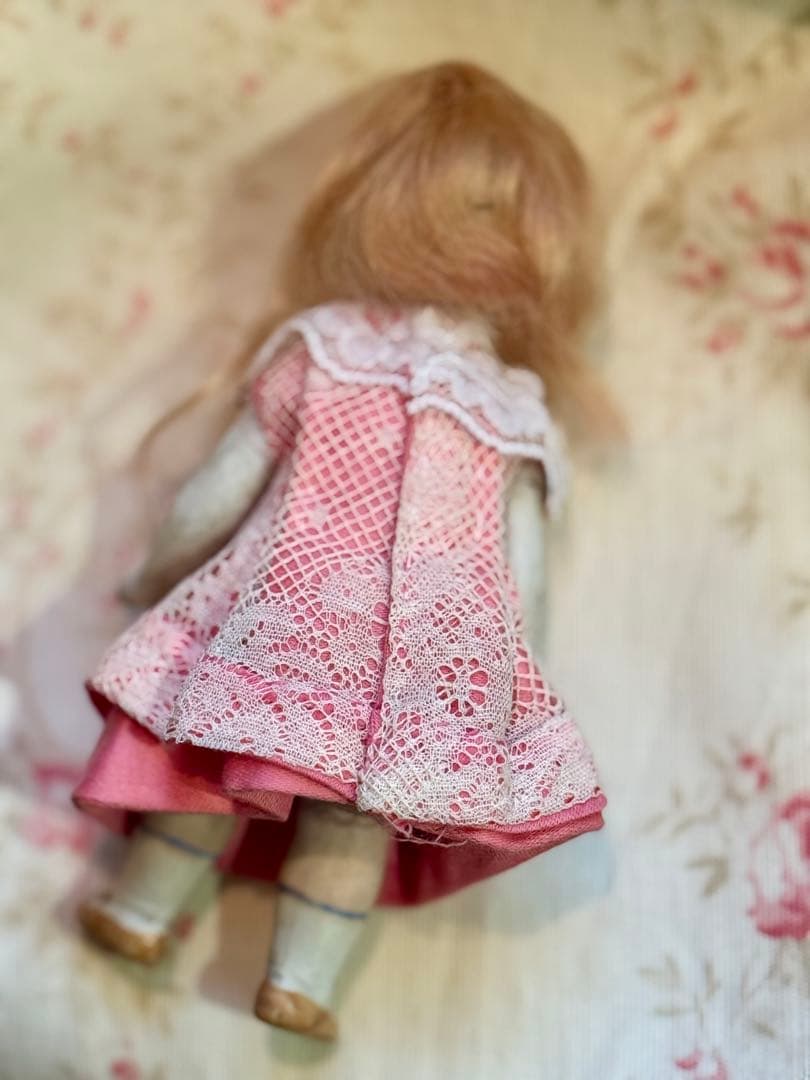アンティーク　ミニョネット　＊ピンクのドレス＊　ドール　オールビスク