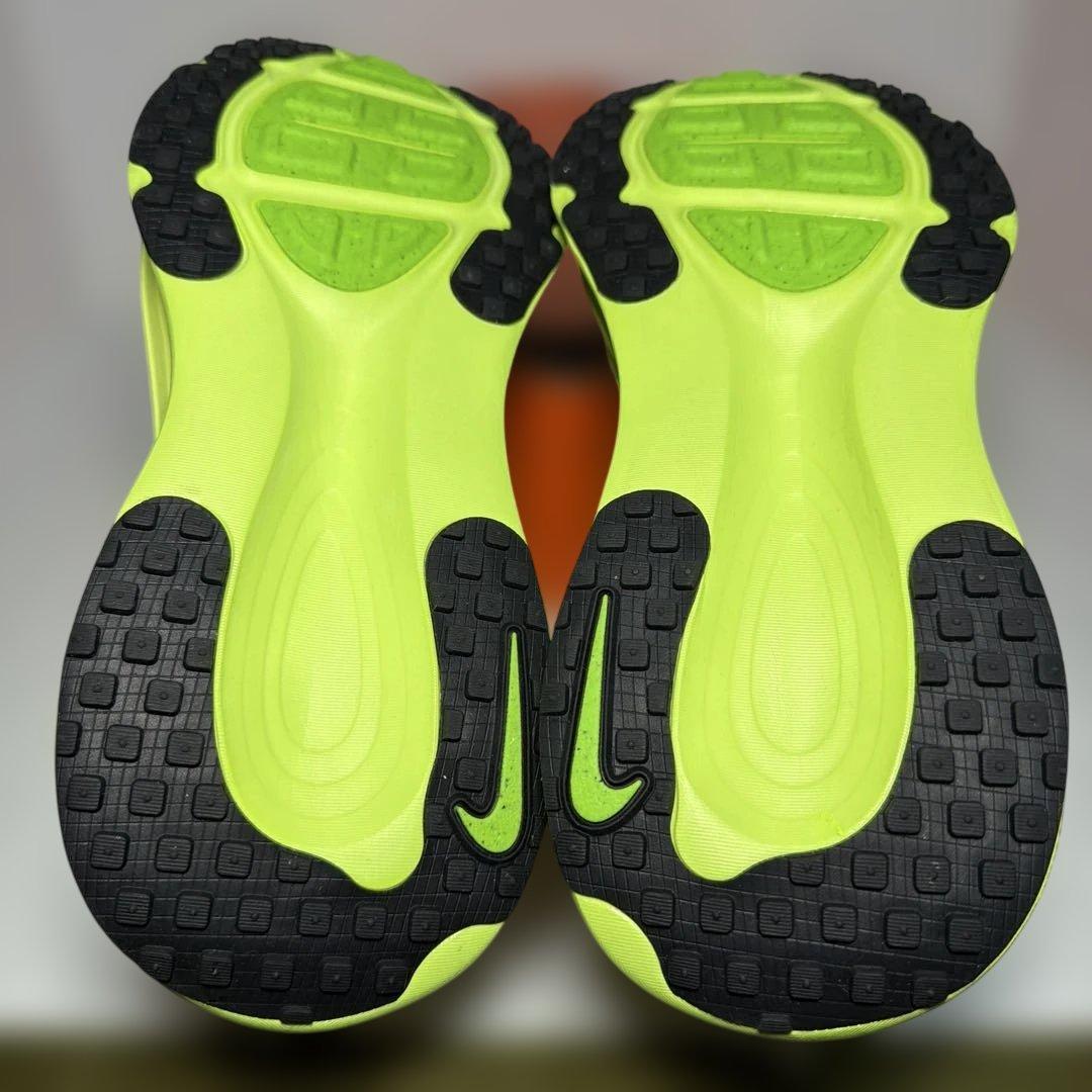 新品 W NIKE VOMERO 18 ウィメンズ ナイキ ボメロ18