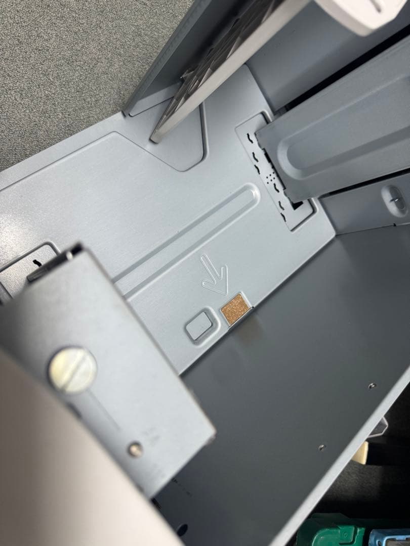 用紙トレイ6（大容量給紙トレイ1段）