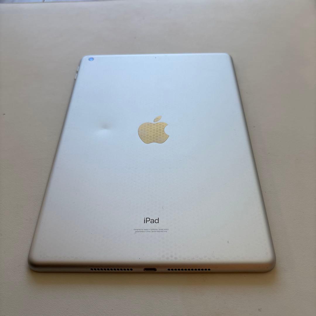 Apple iPad 2021 第9世代 シルバー 本体 64GB
