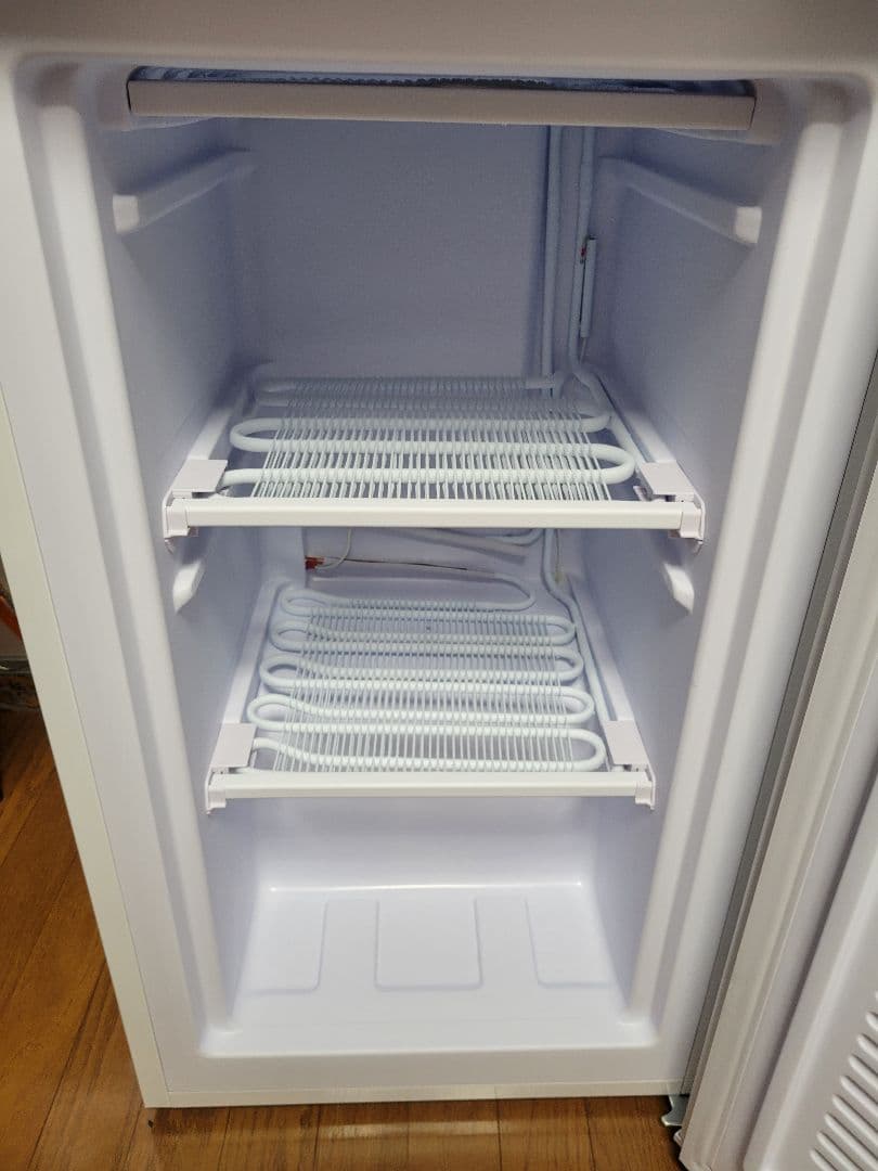 IRIS OHYAMA 冷凍庫 ホワイト(郵送に日数必要お願い)