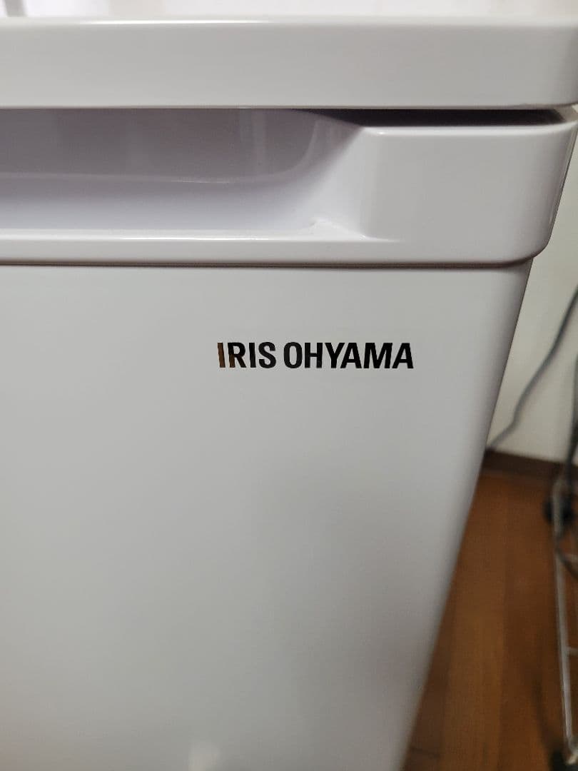 IRIS OHYAMA 冷凍庫 ホワイト(郵送に日数必要お願い)