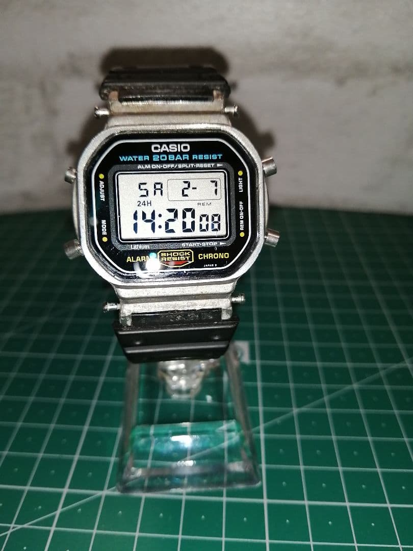 カシオ　G-shock DW-5600C 電池新品