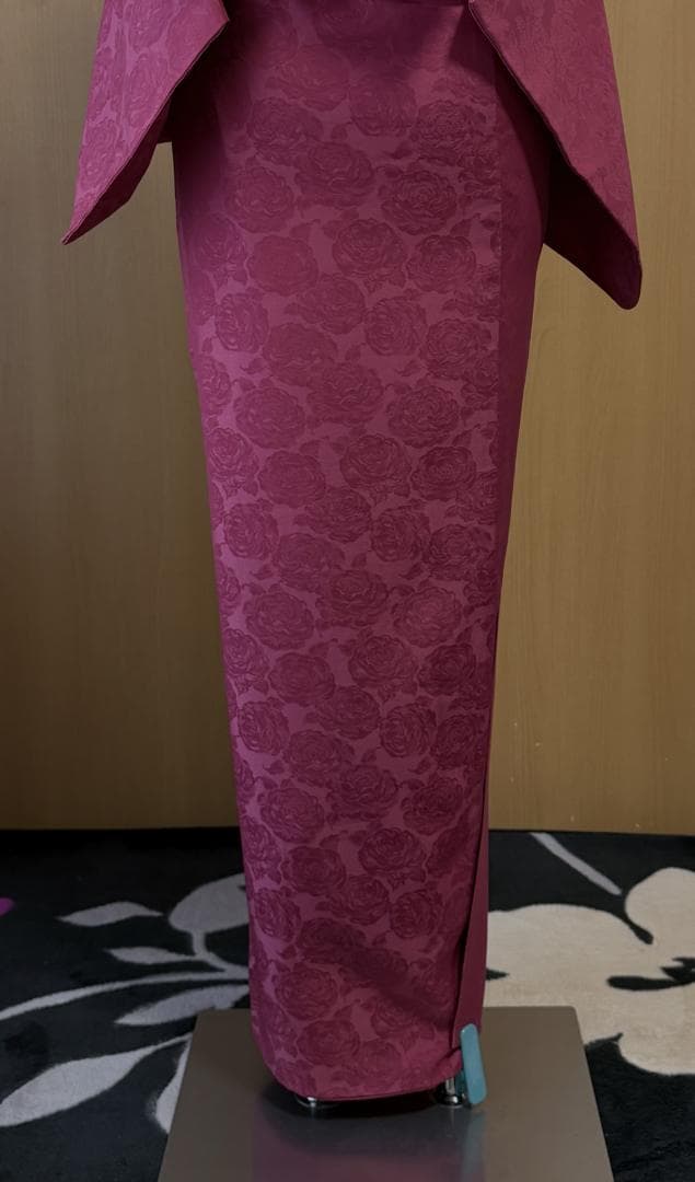 専用　京都小泉　ゴブラン刺繍薔薇柄着物　ローズ系　身丈１６６裄丈６８.５